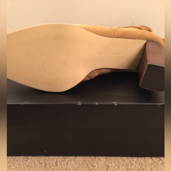 New. Saks Fifth Avenue High Suede Heel Ankle Boots with Tassels. - Picture 2 of 3